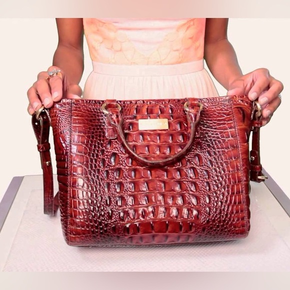 Brahmin Arno handbag in Rouge
Glossy Melbourne small leather bag - Picture 2 of 15